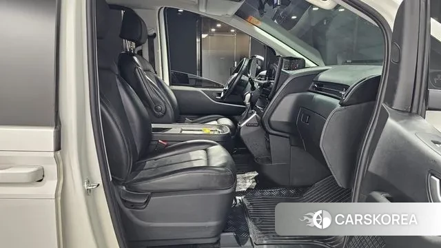 Hyundai Staria id 3043355 из Кореи 20