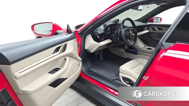 Porsche Taycan id 3401093 из Кореи 20