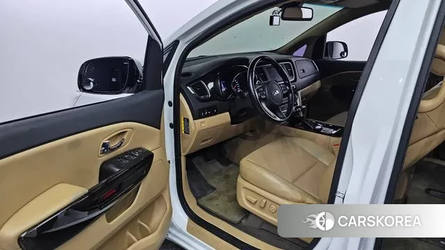 Kia The New Carnival id 3033878 из Кореи 20