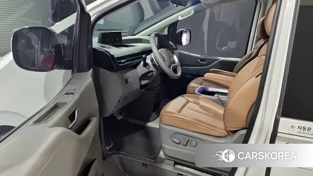 Hyundai Staria id 3048729 из Кореи 20