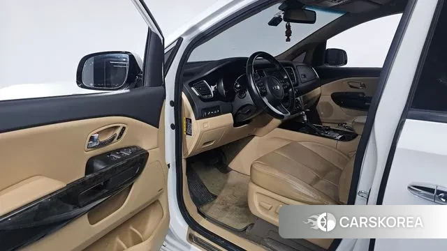 Kia The New Carnival id 3718343 из Кореи 20