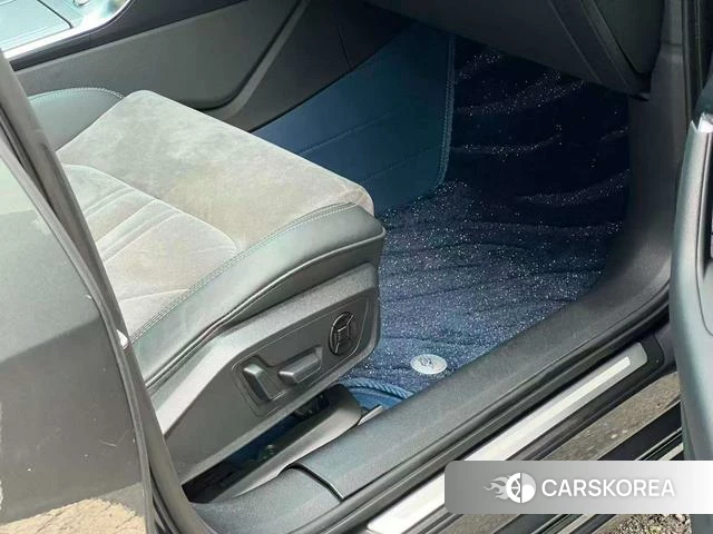 Audi A6L id 4217506 из Китая 20