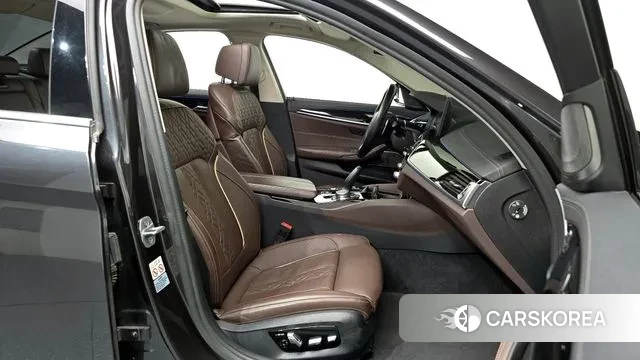 BMW 5 Series (G30) id 3263627 из Кореи 20