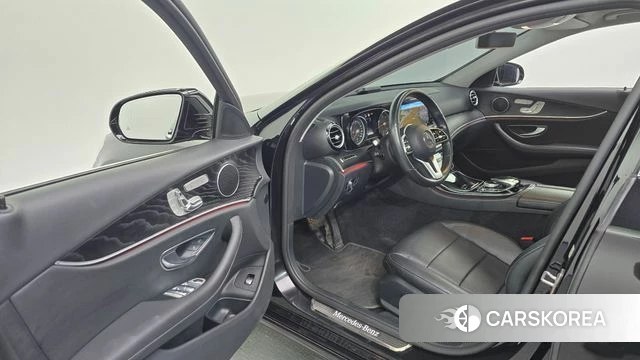 Mercedes-Benz E-Class W213 id 4882046 из Кореи 35