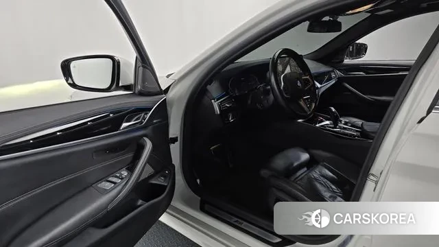 BMW 5 Series (G30) id 3433285 из Кореи 20