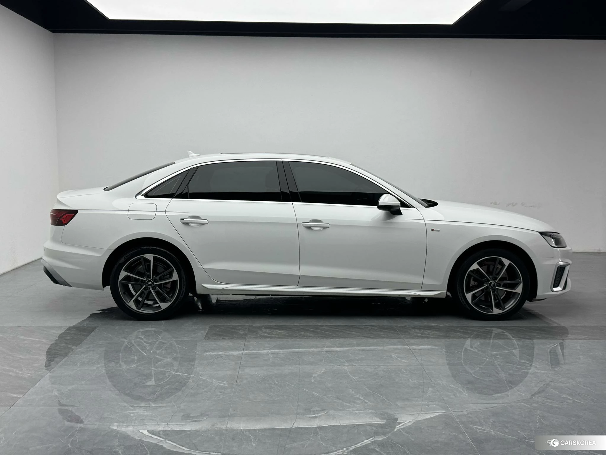 Audi A4L id 4461788 из Китая 20