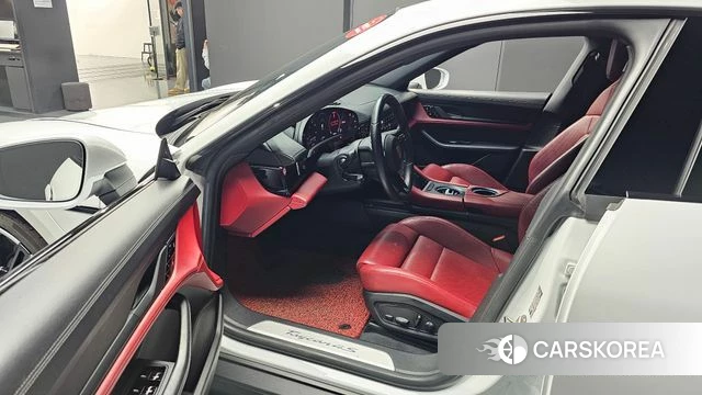 Porsche Taycan id 3843425 из Кореи 20