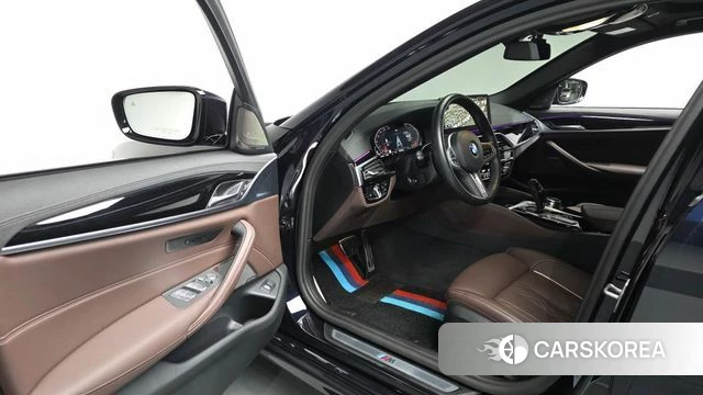 BMW 5 Series (G30) id 3858813 из Кореи 20