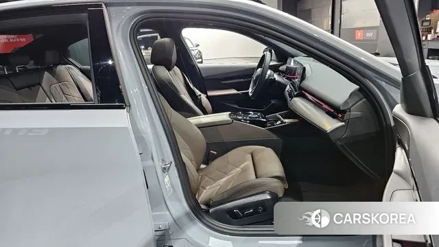 BMW 5 Series (G60) id 3442110 из Кореи 20