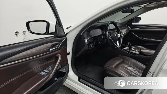 BMW 5 Series (G30) id 3464119 из Кореи 20