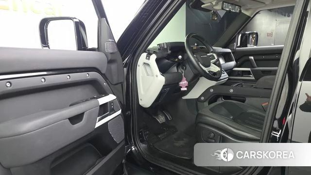 Land Rover Defender (L663) id 4855619 из Кореи 34