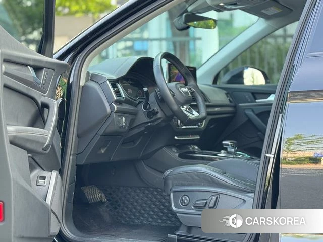 Audi Q5L id 4277681 из Китая 15