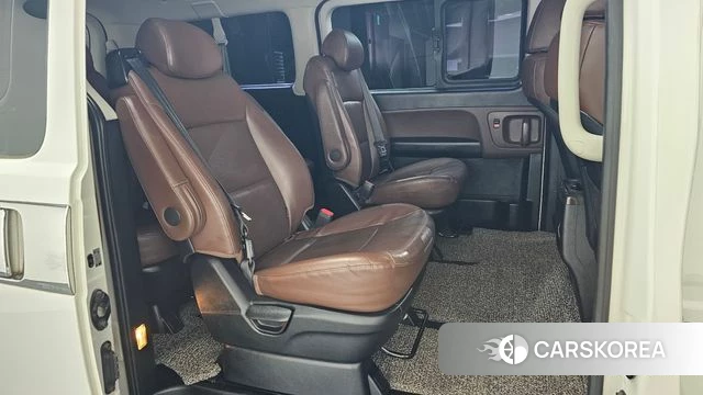 Hyundai The New Grand Starex id 4557465 из Кореи 30