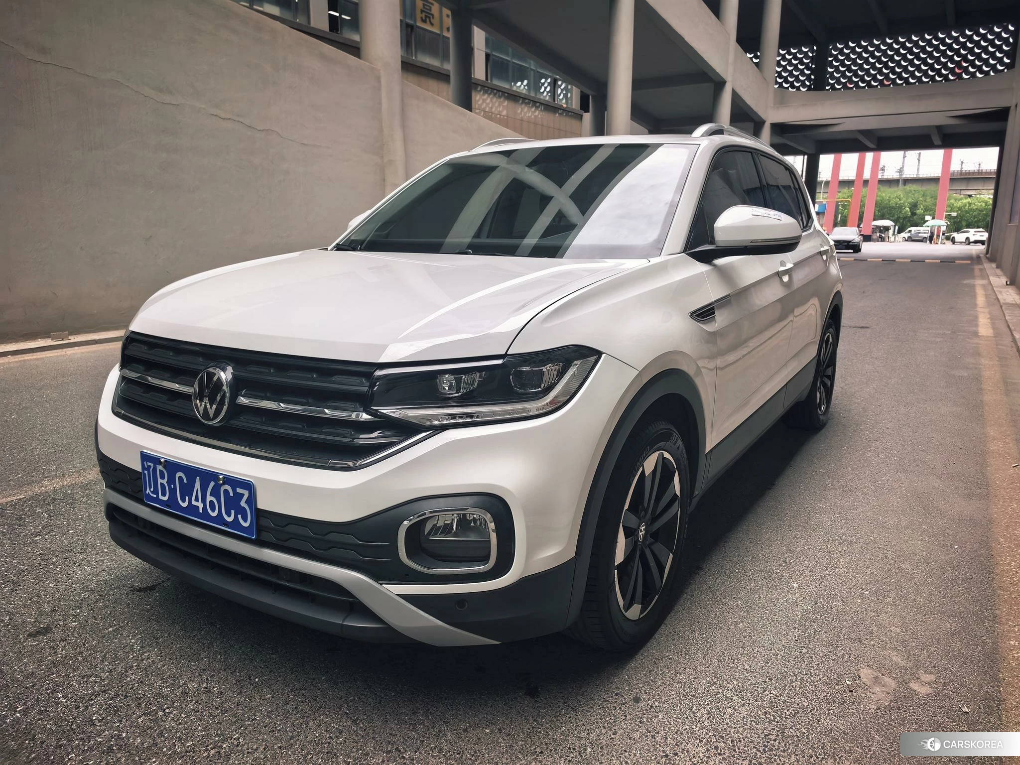Volkswagen Exploring the shadow id 4498598 из Китая 10