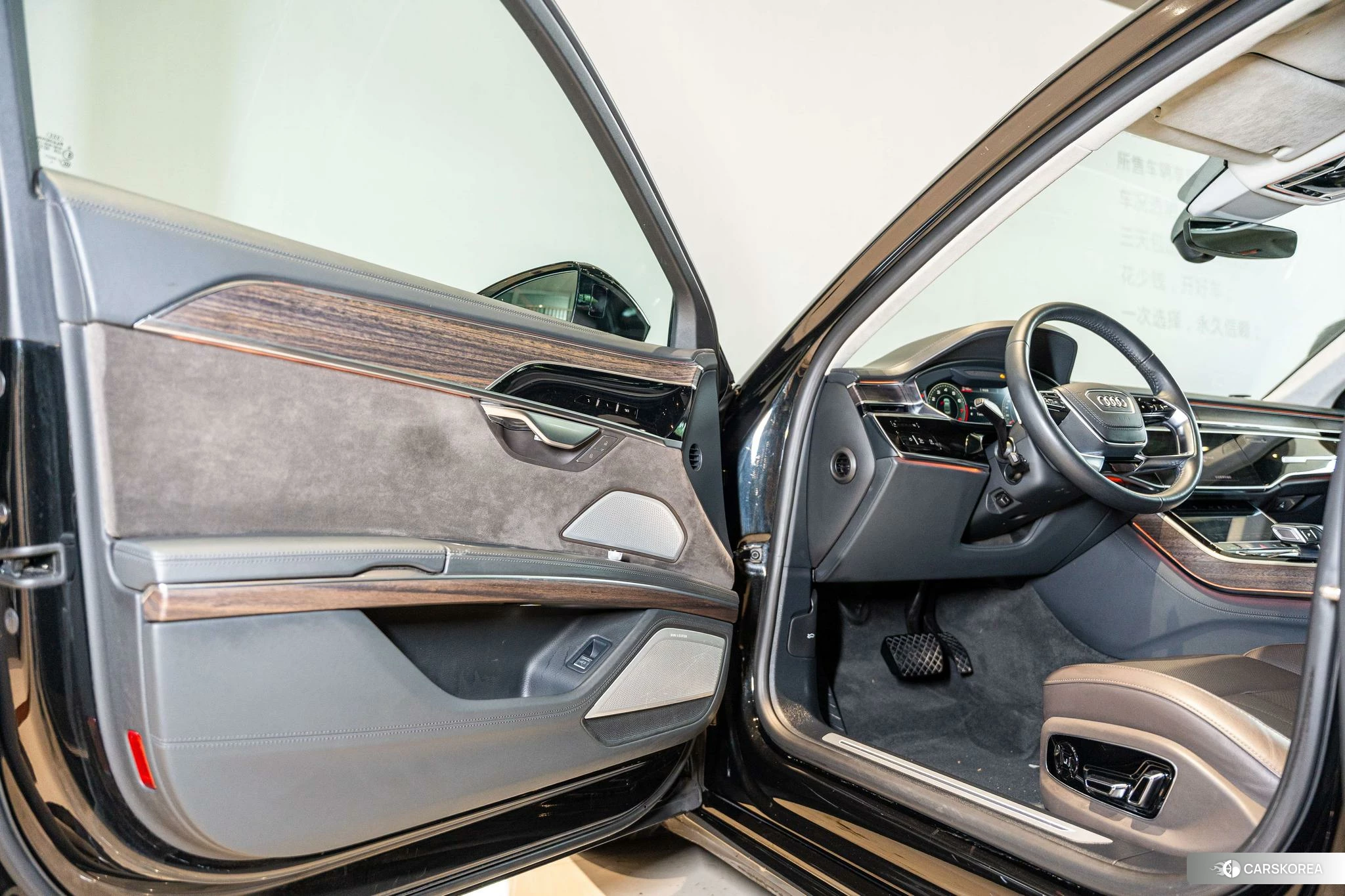 Audi A8 id 4487260 из Китая 23