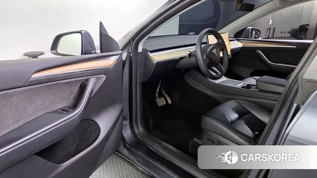 Tesla Model Y id 3585938 из Кореи 20