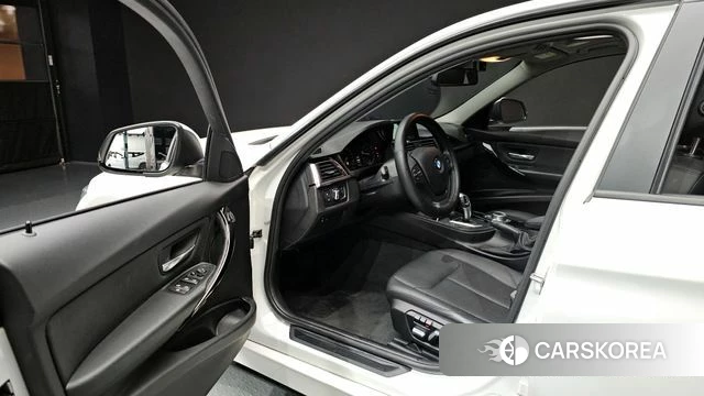 BMW 3 Series (F30) id 4371781 из Кореи 35