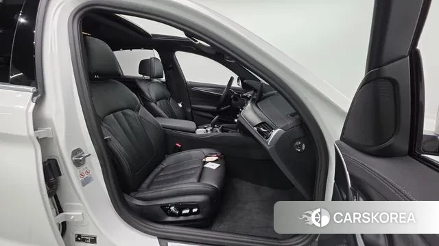 BMW 5 Series (G30) id 3545056 из Кореи 20