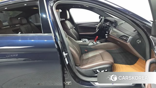 BMW 5 Series (G30) id 4694074 из Кореи 20