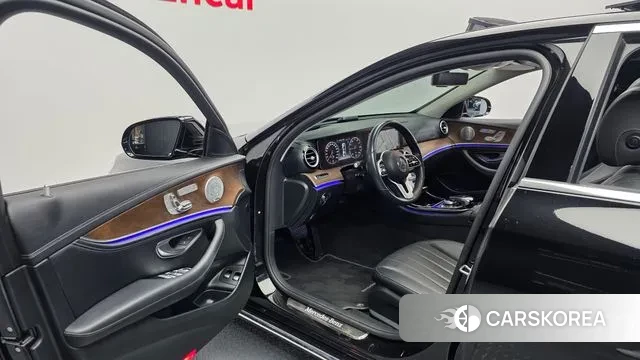 Mercedes-Benz E-Class W213 id 3698321 из Кореи 20