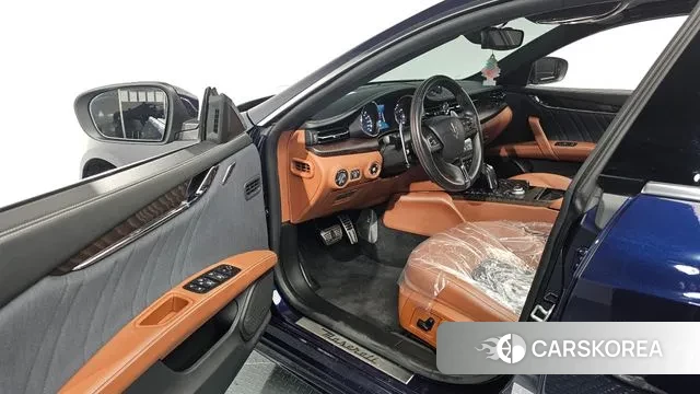 Maserati Quattroporte id 3275207 из Кореи 20