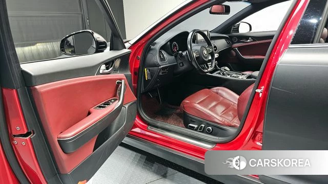 Kia Stinger id 3942978 из Кореи 20