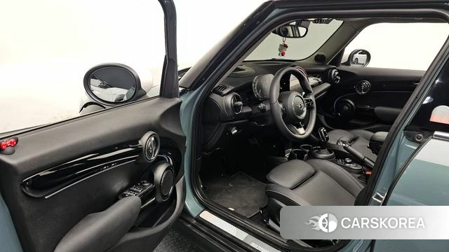 Mini Cooper S id 3922531 из Кореи 20