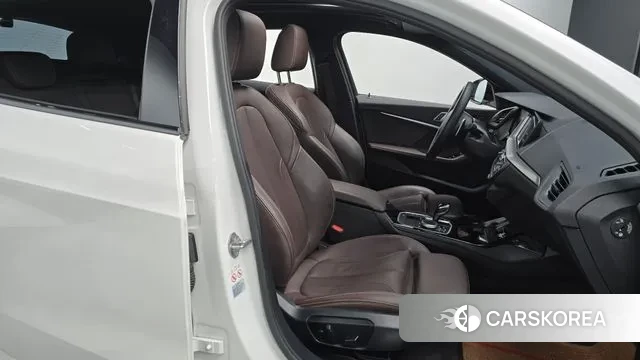 BMW 1 Series (F40) id 3671656 из Кореи 20