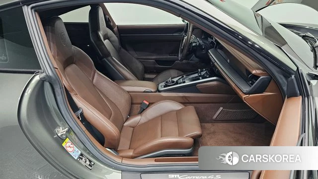 Porsche 911(992) id 4562641 из Кореи 32