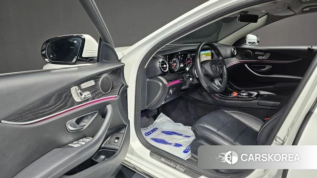 Mercedes-Benz E-Class W213 id 4398013 из Кореи 30