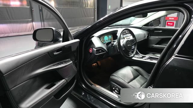 Jaguar XE id 3813932 из Кореи 20