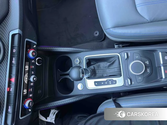 Audi Q2L id 4307455 из Китая 21