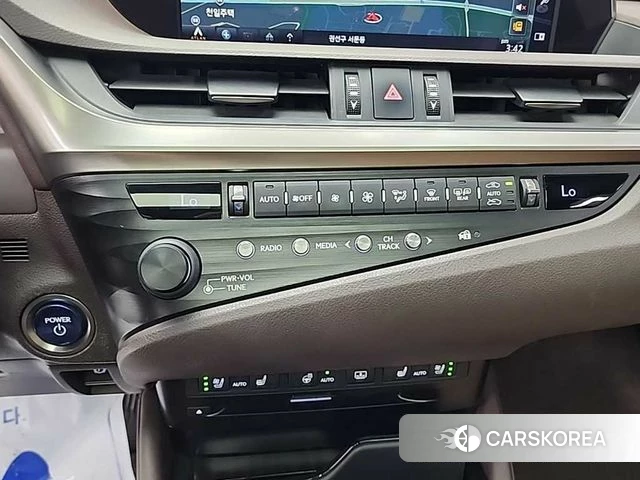 Lexus ES300h 7th generation id 4424780 из Кореи 18