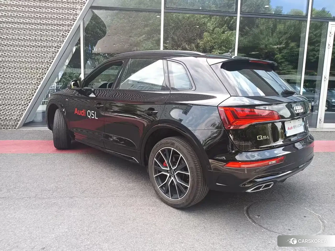 Audi Q5L id 4629656 из Китая 11