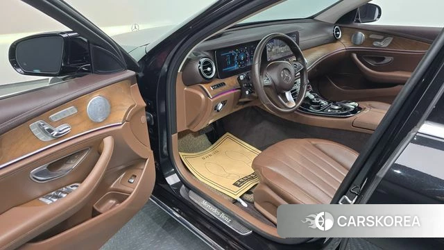 Mercedes-Benz E-Class W213 id 4633309 из Кореи 31