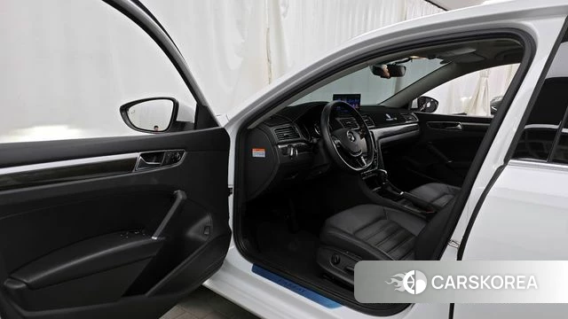 Volkswagen The New Passat id 4345595 из Кореи 30