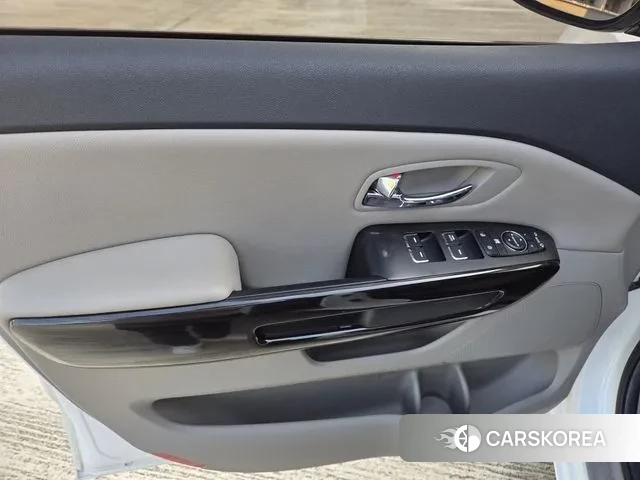 Kia The New Carnival id 3380731 из Кореи 19