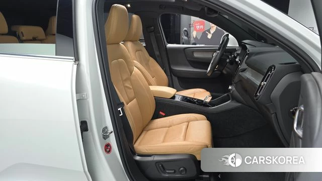 Volvo XC40 id 4401999 из Кореи 33