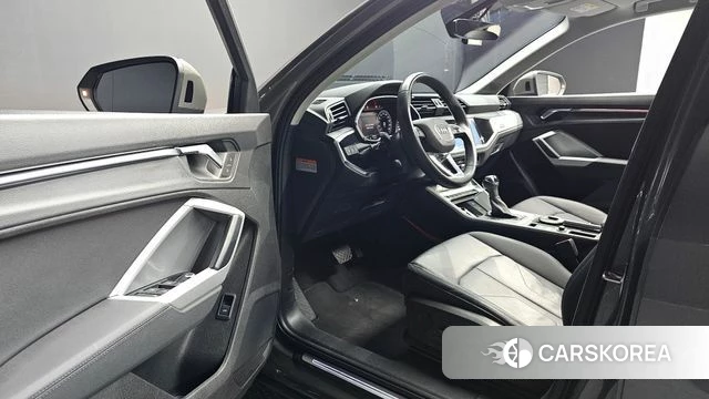 Audi Q3 (F3) id 4573521 из Кореи 30
