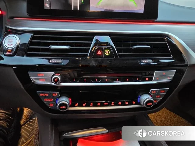 BMW 5 Series (G30) id 3459801 из Кореи 12