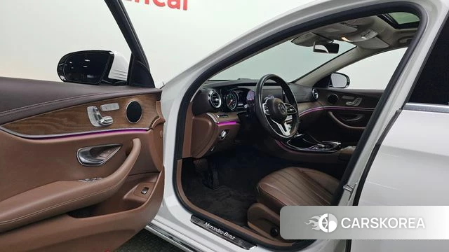 Mercedes-Benz E-Class W213 id 4751019 из Кореи 32