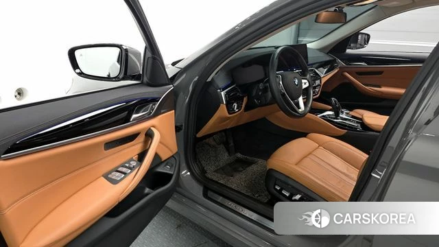 BMW 5 Series (G30) id 3884239 из Кореи 20