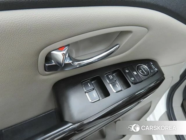 Kia The New Carnival id 4285335 из Кореи 20