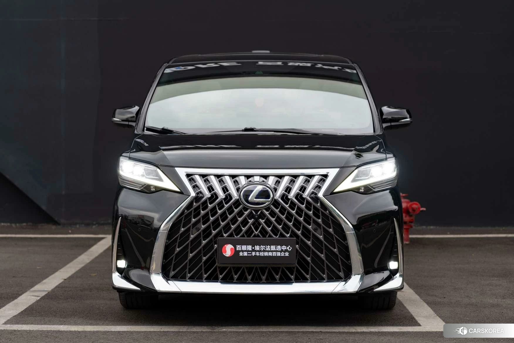 Lexus LM id 4440994 из Китая 17