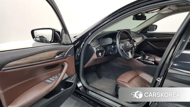 BMW 5 Series (G30) id 3407117 из Кореи 20