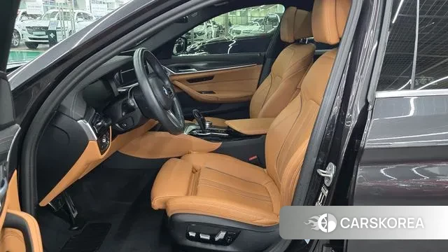 BMW 5 Series (G30) id 3732699 из Кореи 20