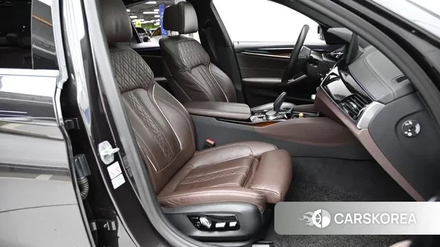 BMW 5 Series (G30) id 2969967 из Кореи 20