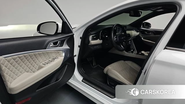 Genesis The New G70 id 3898361 из Кореи 20