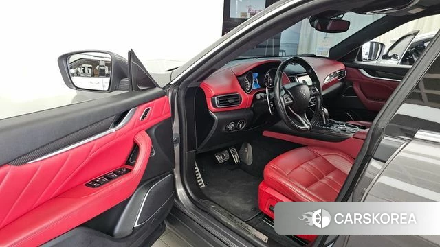 Maserati Levante id 4446924 из Кореи 31