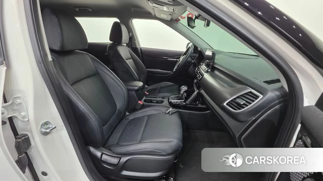 Kia Seltos id 4397199 из Кореи 33